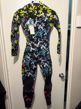 Roxy Black Floral Full-Body Wetsuit with Blue, Purple & Lime Accents